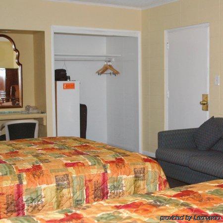 Royal Inn And Suites Хемет Стая снимка